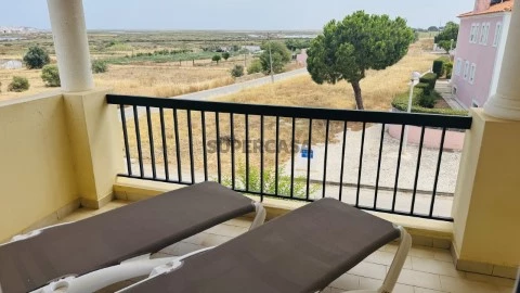 Apartamento T2 com estacionamento, Montenegro, Faro, Algarve