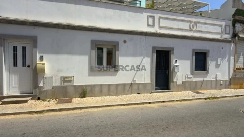 Moradia T4, centro, Faro, Algarve