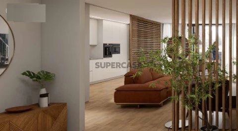 T1 com varanda de 4.2m2 e 1 Lugar de garagem