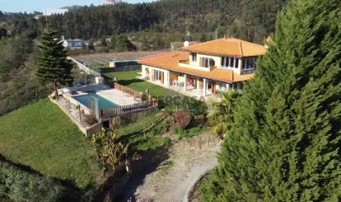 Moradia T4 c/ piscina