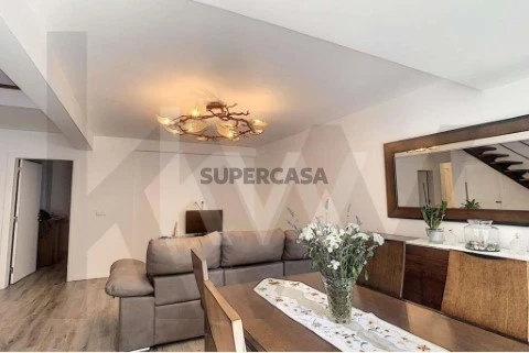 Moradia T4 em Gaeiras, Óbidos