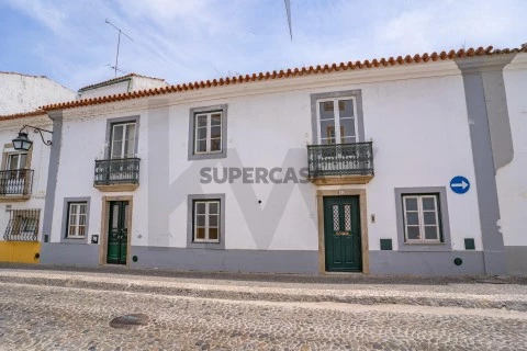 Gebouw Op Évora (São Mamede, Sé, São Pedro e Santo Antão), Évora