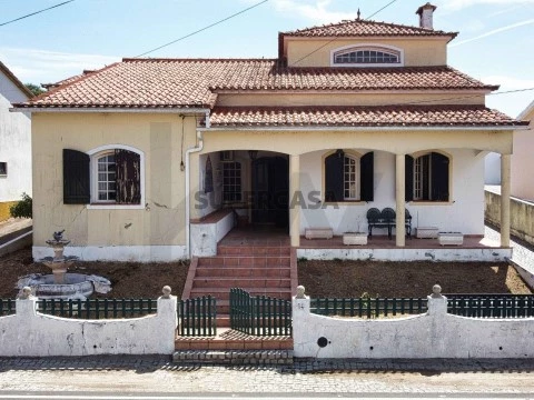 Moradia T5 em Sé e São Lourenço, Portalegre