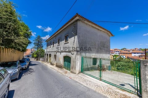 Edificio en S.Maria e S.Miguel, S.Martinho, S.Pedro Penaferrim, Sintra