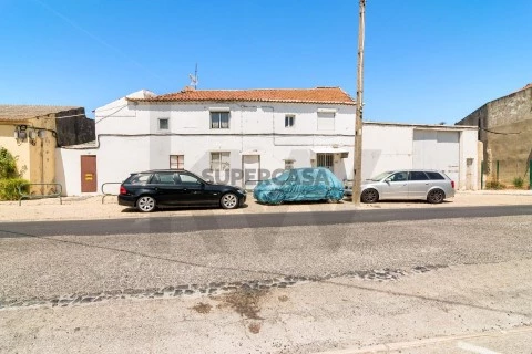 Prédio em Santa Clara, Lisboa