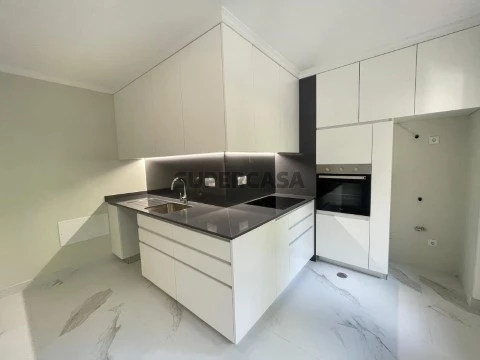 Cozinha - Apartamento T3 - Achada - Funchal