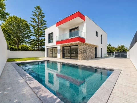 Moradia T6 + 1 c/ piscina | Birre
