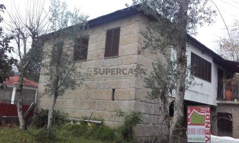 Moradia em São Miguel do Mato