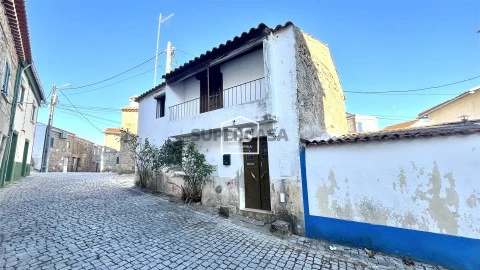 Moradia em Banda T1 em Tinalhas, Castelo Branco