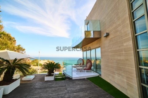 Villa T4 em Albufeira e Olhos de Água, Albufeira