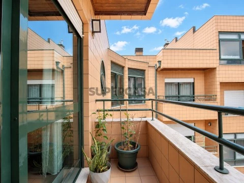 Apartamento T3 em Ermesinde, Valongo