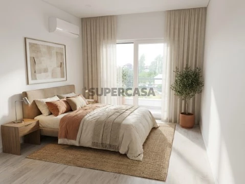 Apartamento T3 na Rua José Eugénio Pinheiro Costa, Paio Pires, Seixal