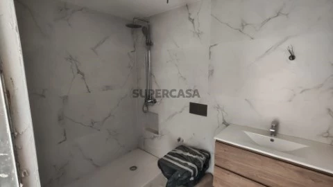 Apartamento T2 na Rua Quinta de São Marcos, Charneca de Caparica e Sobreda, Almada