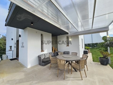 Moradia -T5- Individual-Alcantarilha