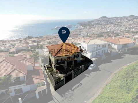 Moradia Bi-Familiar T4 em Santa Maria Maior, Funchal