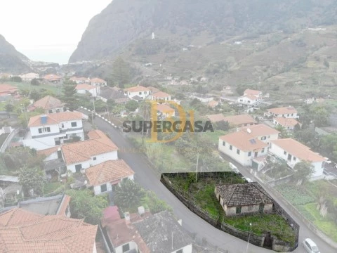 双家庭住宅 2 卧室 Duplex 在 São Vicente, São Vicente