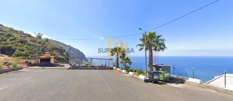 Terreno em Porto da Cruz, Machico