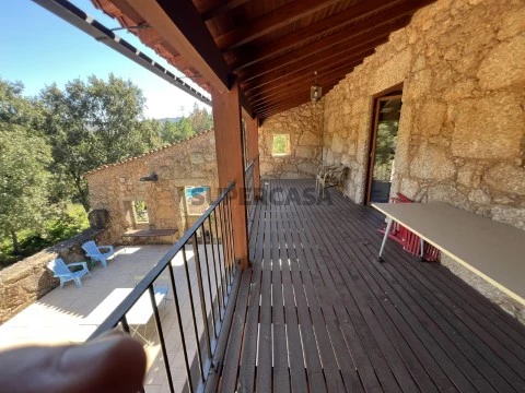 Alpendre / varanda 1.º andar - image00057