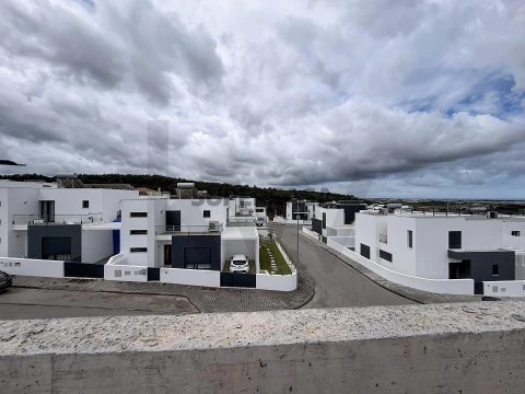 Moradia T3 em Atouguia da Baleia, Peniche