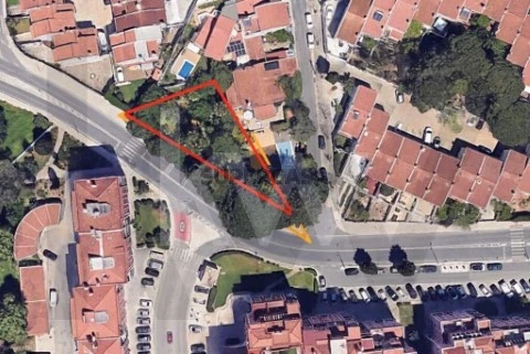 Terreno em Carcavelos e Parede, Cascais