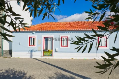 Moradia T3+1 Duplex na Rua das Eiras, Abrigada e Cabanas de Torres, Alenquer