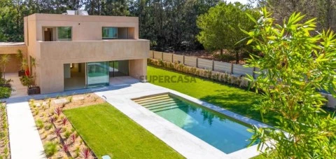 Moradia de luxo em Vilamoura para arrendamento de alto padrão.