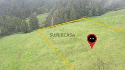 Terreno Urbanizável em Algarvia, Nordeste