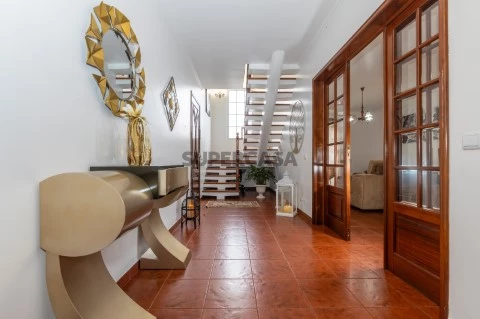 Moradia T3 Triplex em Pico da Pedra, Ribeira Grande