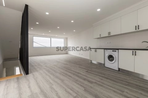 Moradia T1+1 em São Pedro, Vila Franca do Campo