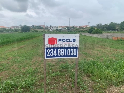 Terreno para moradia isolada em Eixo - Aveiro