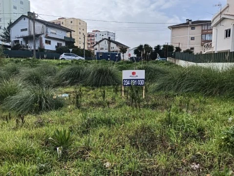 Terreno para construção de moradia - Azurva