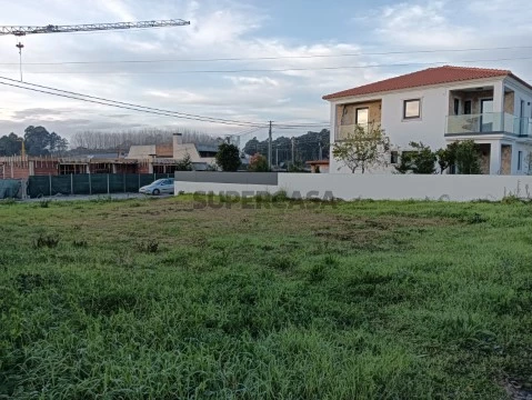 Terreno para venda Quintãs