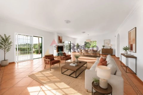Moradia T4 em Boliqueime, Loulé com Visita virtual, Garagem