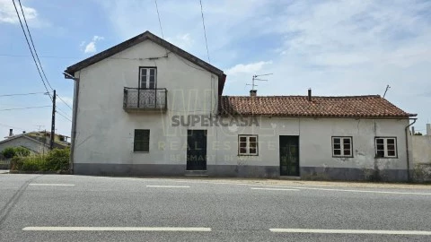 Moradia T6 em Oliveira do Hospital e São Paio de Gramaços, Oliveira do Hospital