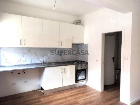 T2 Totalmente remodelado - Barreiro