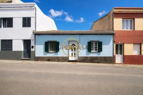 Haus 3 Zimmer auf São Pedro, Ponta Delgada