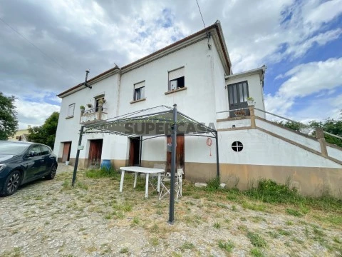 Moradia T3 para venda, em Ganfei, Valença com terreno de 1.650 m² junto à Ecopista do Rio Minho.