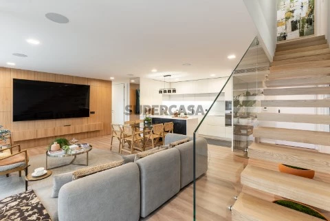 APARTAMENTO T4 DUPLEX - AVEIRO