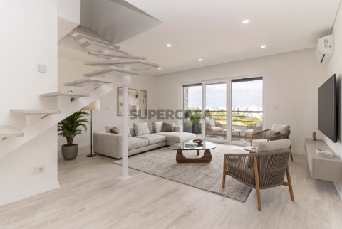 Apartamento T3 Duplex | garagem para 2 carros | 44 m² na cobertura em Paio Pires, Seixal