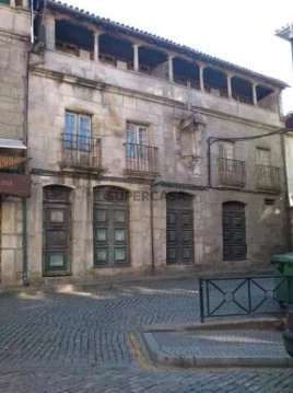 Moradia em Lamego (Almacave e Sé), Lamego