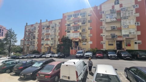 Apartamento T2 de 95m2 distrito de Lisboa Tapada das Merces, Sintra.