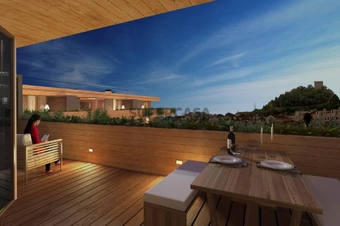 Apartamento T4 com Terraço em Leiria