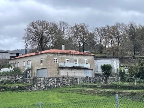 Quinta Agrícola T4 em Souto Santa Maria, Souto São Salvador e Gondomar, Guimarães