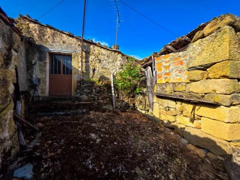 MORADIA