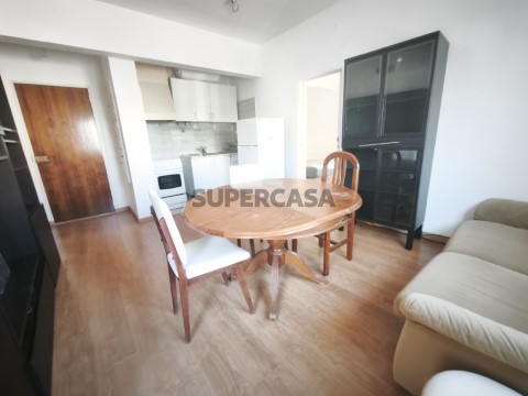 T1+1 com varanda, na Reboleira, Amadora. (6)