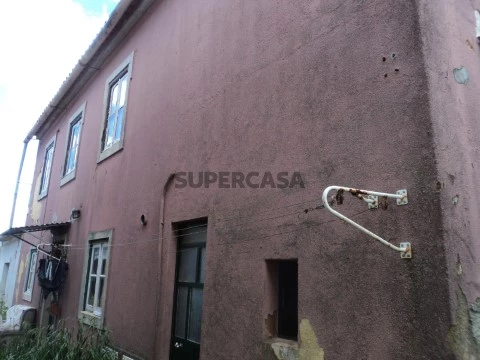 Moradia T2 em Casais e Alviobeira, Tomar