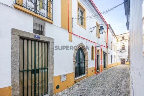Moradia, A Casa das Casas