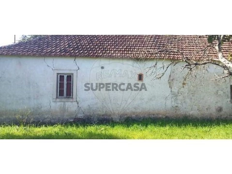 Moradia T4 em Assentiz, Torres Novas