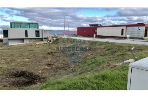 Terreno em Mêda, Outeiro de Gatos e Fonte Longa, Meda