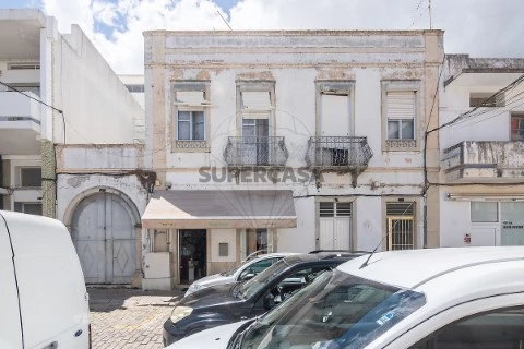 Prédio em São Clemente, Loulé